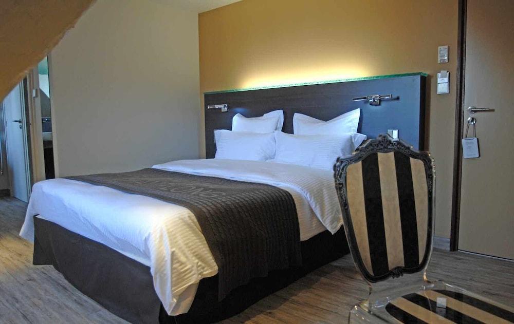 Hotel Chateau De Champlong Table **** Golf & 4*