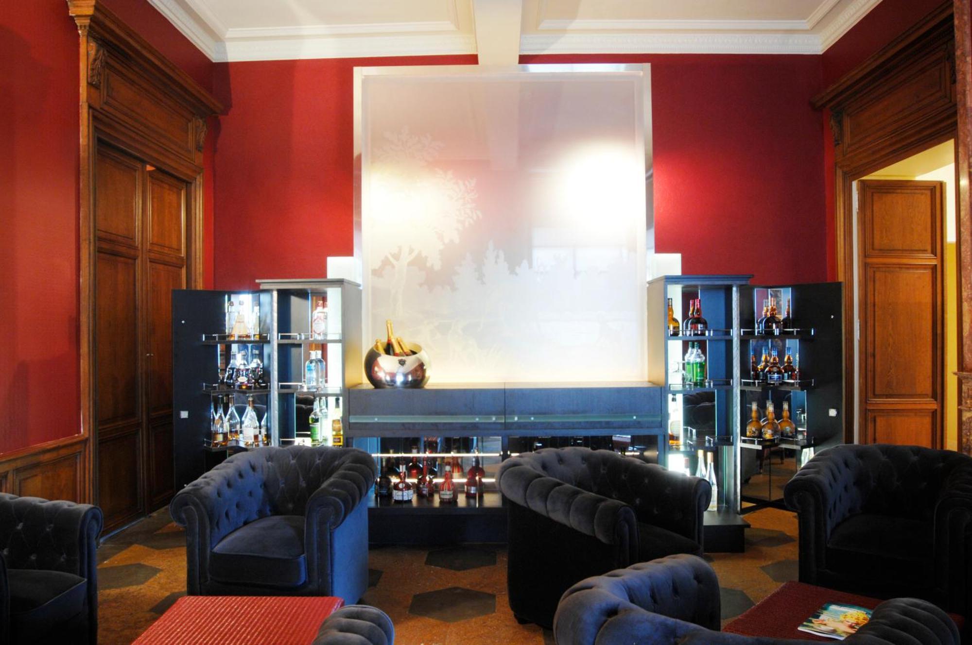 Hotel Chateau De Champlong Table **** Golf & Villerest (Loire)