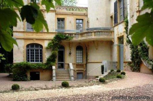 Chateau De Champlong Table **** Golf & Hotel