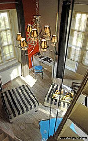Chateau De Champlong Table **** Golf & Villerest (Loire)