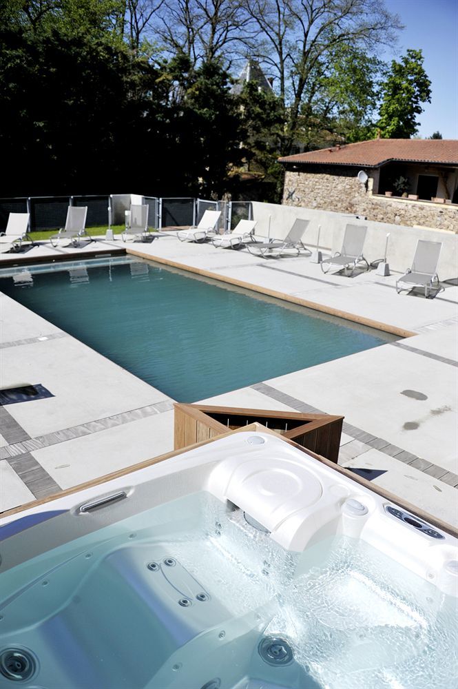 Chateau De Champlong Table **** Golf & Hotel